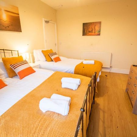 Отель Staveley House Экстерьер фото